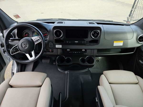 2021 Winnebago View 24D - Image 22