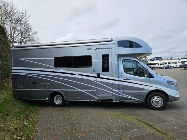 2021 Winnebago View 24D - Image 5