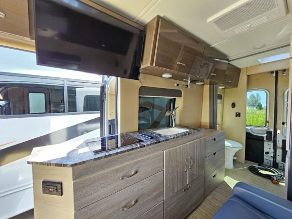2022 Chinook Bayside SS - Image 11