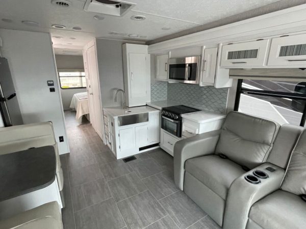 2022 Coachmen Mirada 315KS - Image 26