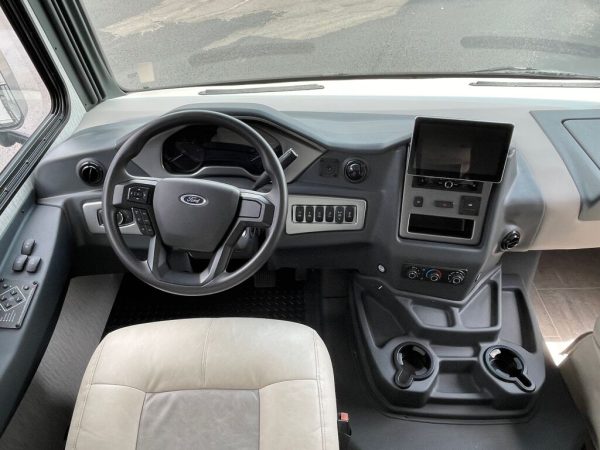 2022 Coachmen Mirada 315KS - Image 30