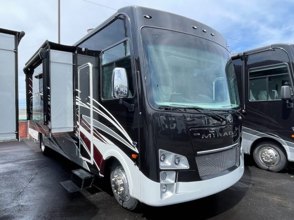 2022 Coachmen Mirada 315KS - Image 32