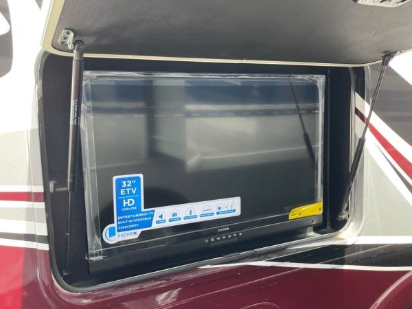 2022 Coachmen Mirada 315KS - Image 6