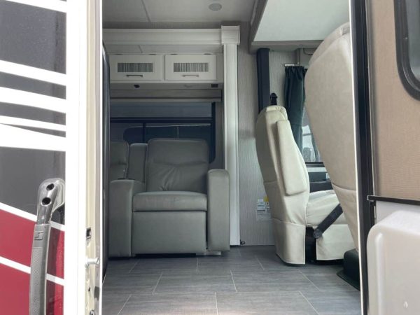 2022 Coachmen Mirada 315KS - Image 7