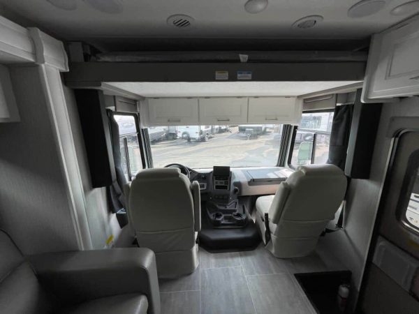 2022 Coachmen Mirada 315KS - Image 9