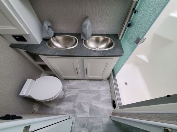 2022 Coachmen Sportscoach 354QS - Image 20