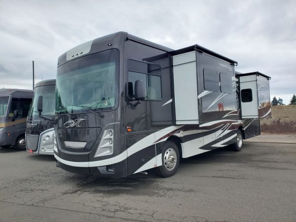 2022 Coachmen Sportscoach 354QS - Image 3