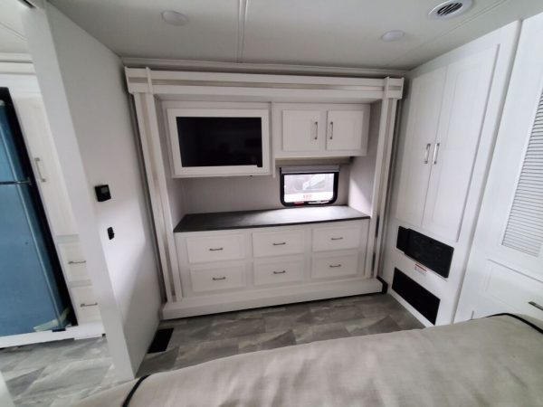 2022 Coachmen Sportscoach 354QS - Image 25