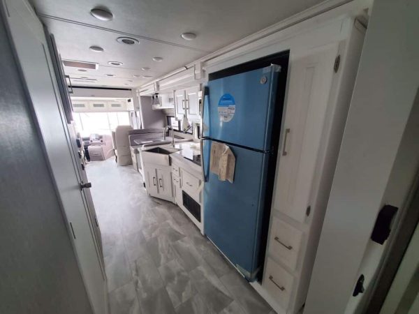 2022 Coachmen Sportscoach 354QS - Image 27