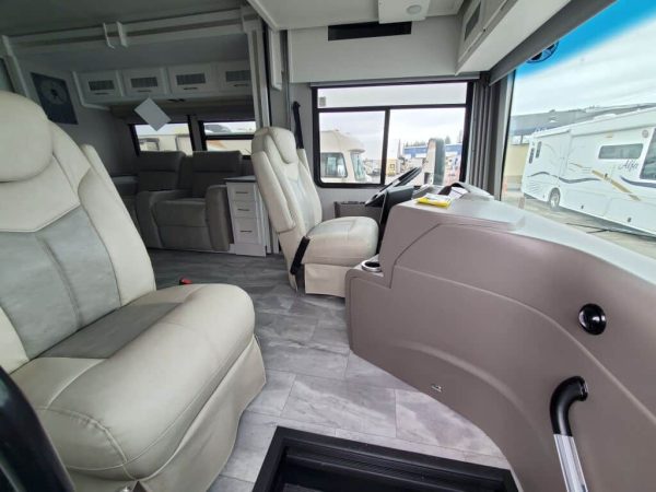 2022 Coachmen Sportscoach 354QS - Image 8