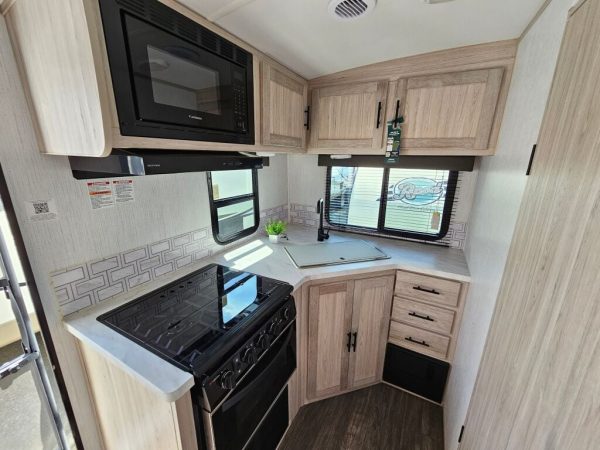 2022 Cruiser RV Shadow Cruiser SC227MLS - Image 11