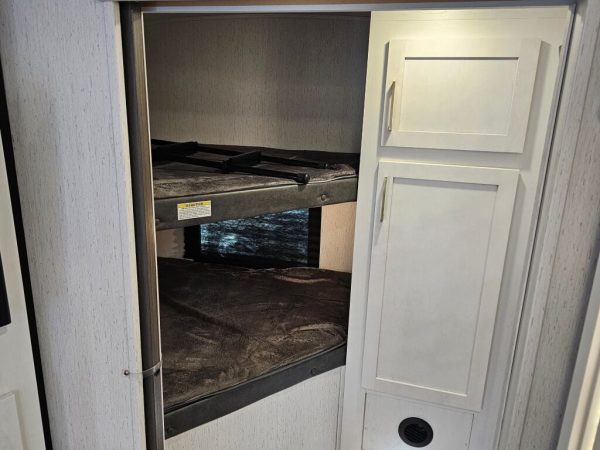 2022 Dutchmen Astoria Travel Trailer 2903BH - Image 26