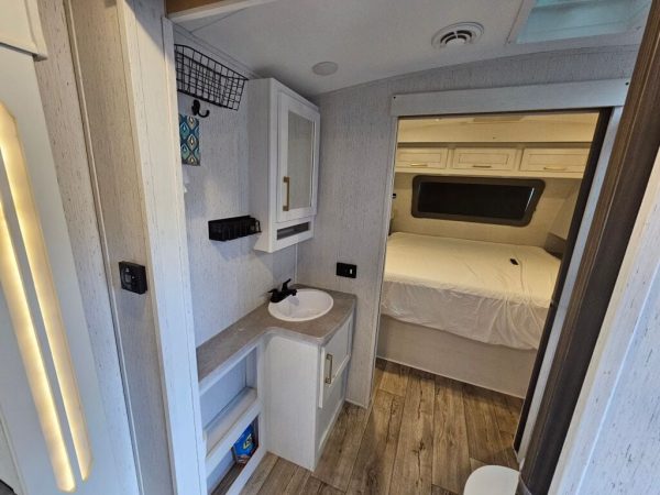 2022 Dutchmen Astoria Travel Trailer 2903BH - Image 7