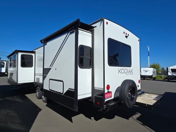 2022 Dutchmen Kodiak 3371FL - Image 3