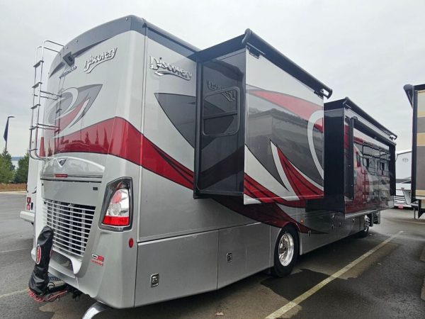 2022 Fleetwood Discovery 36Q - Image 4
