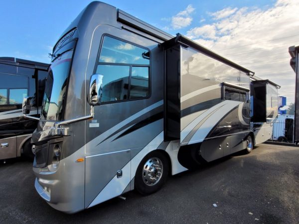 2022 Fleetwood Discovery LXE 36HQ - Image 2