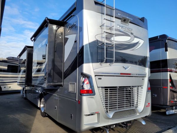 2022 Fleetwood Discovery LXE 36HQ - Image 3