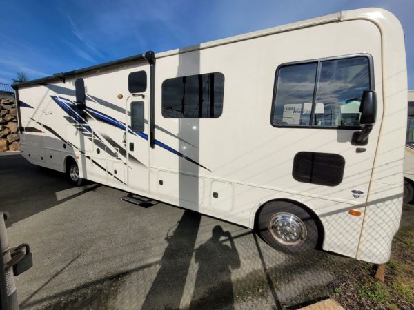 2022 Fleetwood Flair 34J