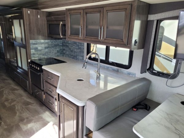 2022 Fleetwood Flair 34J - Image 9