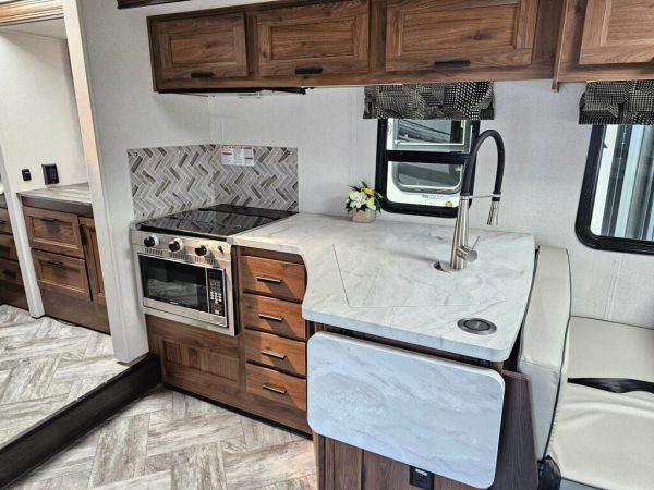 2022 Forest River Sunseeker 3050 - Image 18
