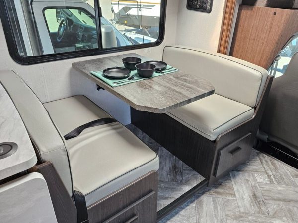 2022 Forest River Sunseeker 3050 - Image 25