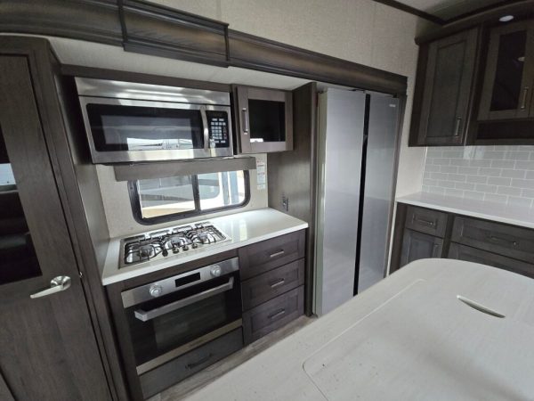 2022 Grand Design Reflection (Fifth Wheel) 337RLS - Image 13