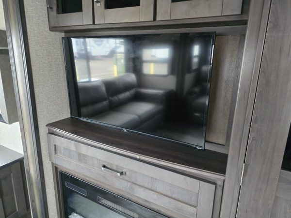 2022 Grand Design Reflection (Fifth Wheel) 337RLS - Image 19
