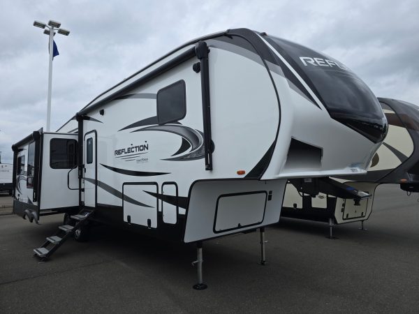 2022 Grand Design Reflection (Fifth Wheel) 337RLS - Image 32