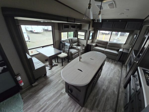 2022 Grand Design Reflection (Fifth Wheel) 337RLS - Image 10