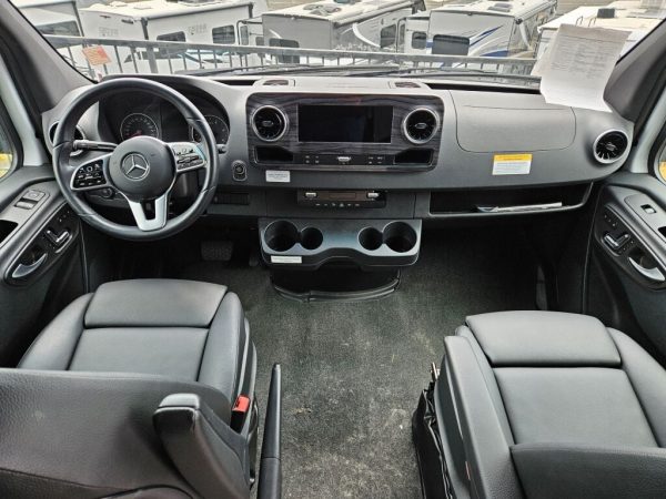 2022 Renegade Vienna 25VRML - Image 8