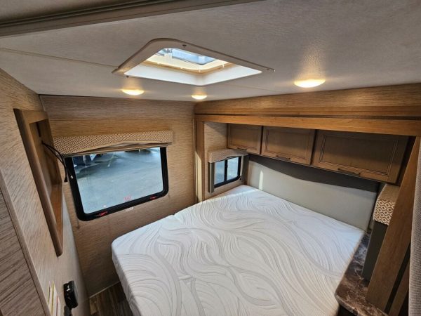 2022 Thor Motor Coach Four Winds 22B - Image 28