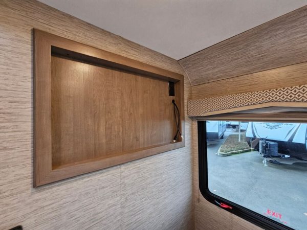 2022 Thor Motor Coach Four Winds 22B - Image 29