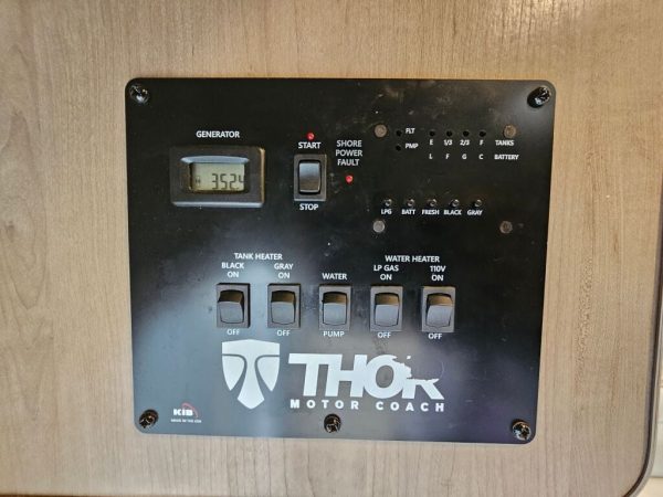 2022 Thor Motor Coach Four Winds 22B - Image 30