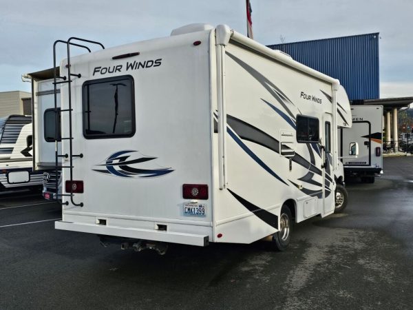 2022 Thor Motor Coach Four Winds 22B - Image 4