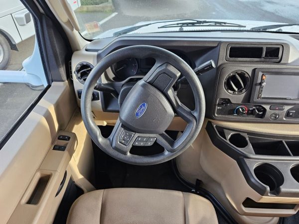 2022 Thor Motor Coach Four Winds 22B - Image 10