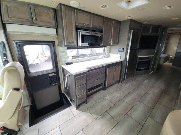 2022 Tiffin Motorhomes Open Road Allegro 36UA - Image 9