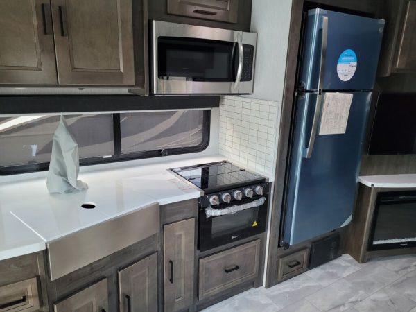 2023 Coachmen Mirada 35ES - Image 16