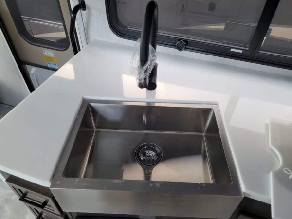 2023 Coachmen Mirada 35ES - Image 19