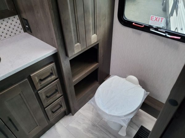 2023 Coachmen Mirada 35ES - Image 9