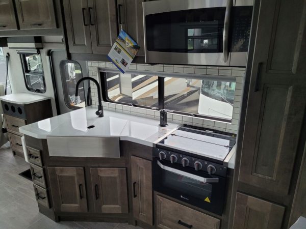 2023 Coachmen Sportscoach SRS 365RB - Image 12