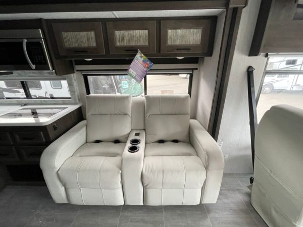 2023 Coachmen Sportscoach RD 402TS - Image 9