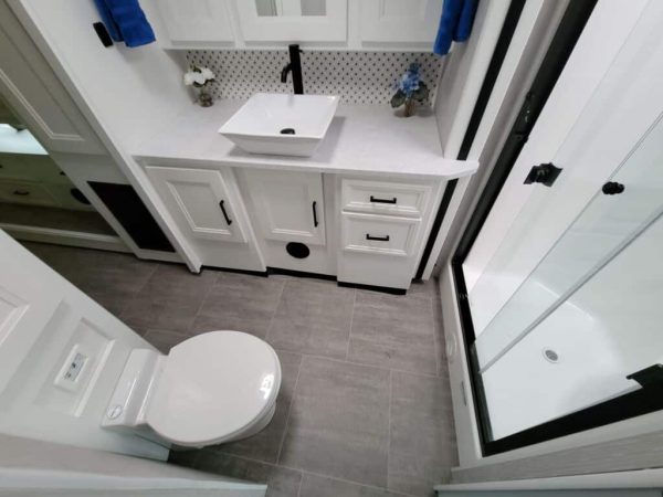 2023 Coachmen Sportscoach RD 403QS - Image 11