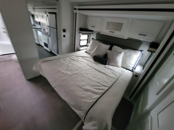 2023 Coachmen Sportscoach RD 403QS - Image 14