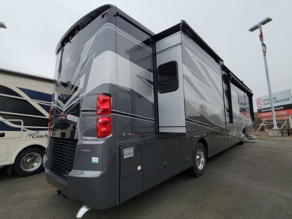 2023 Coachmen Sportscoach RD 403QS - Image 4
