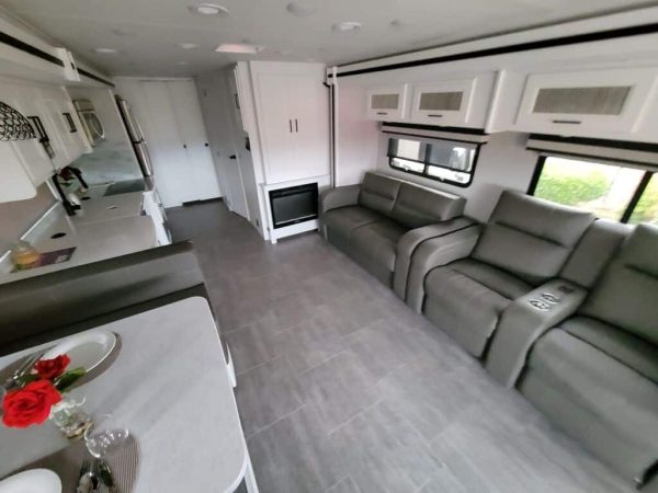 2023 Coachmen Sportscoach RD 403QS - Image 7