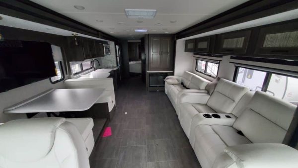 2023 Coachmen Sportscoach RD 403QS - Image 10