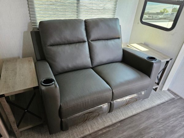 2023 Cruiser RV Shadow Cruiser 239RBS - Image 17