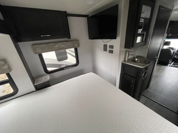 2023 Dynamax Isata 3 Series 24RWM - Image 13