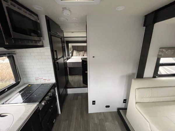2023 Dynamax Isata 3 Series 24RWM - Image 7