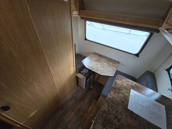 2023 Escape 17B - Image 11